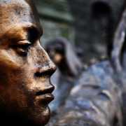 enuresis estatua