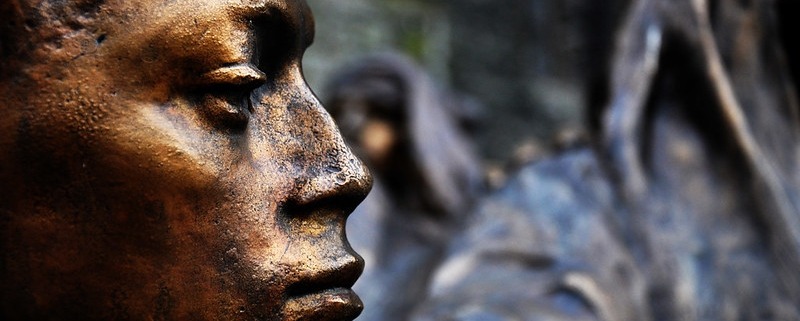 enuresis estatua